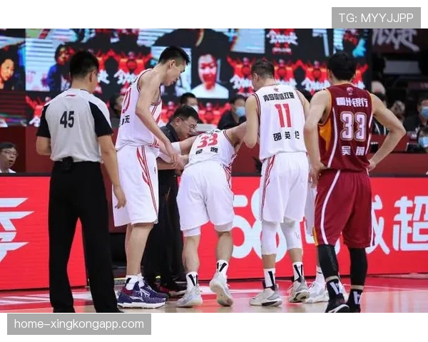 山东广厦对决展犯规危机 内线轮换崩盘影响战局